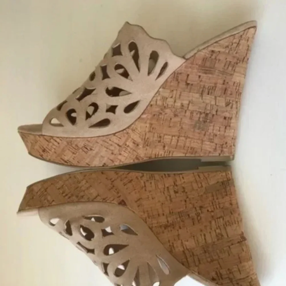 David April Cutout Wedge Sandal